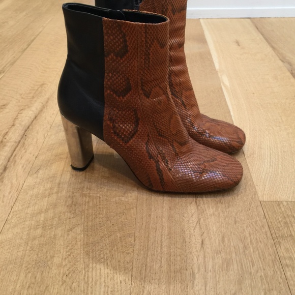 Céline Brown Black Use Python Leather Silver Heel - Picture 5 of 5